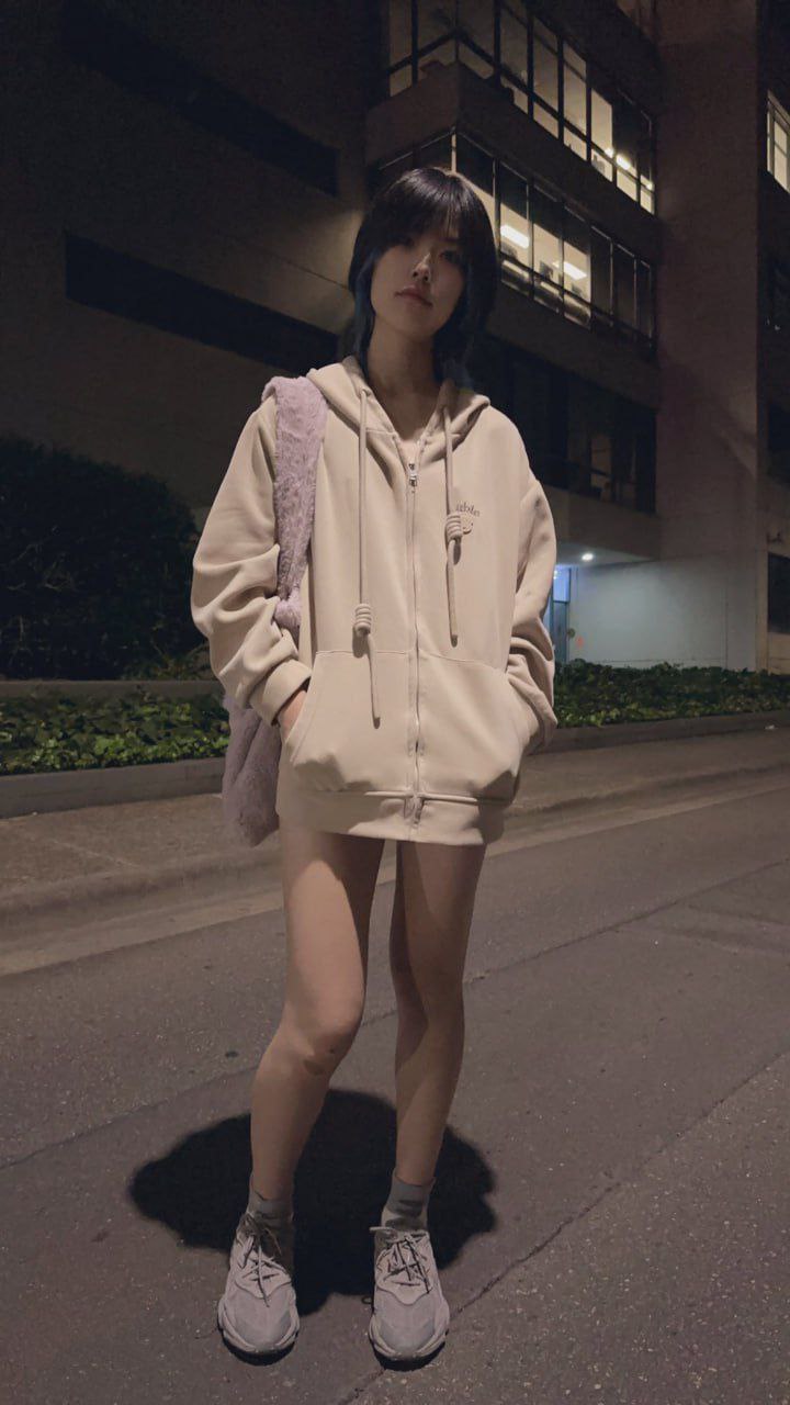 免费视频,两个奶头被吃得又翘又痛メイリン モデルコレ...高清在线观看